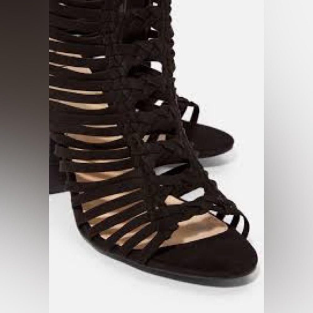 JustFab ABBA Heeled Sandals. Never before worn in good/Fair condition.